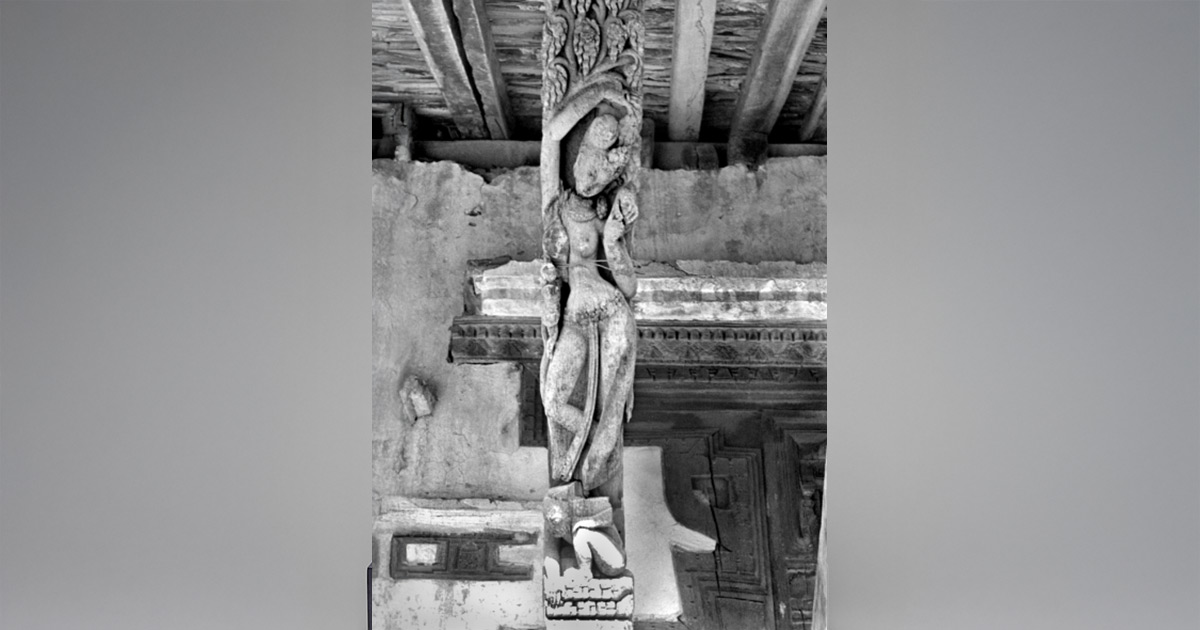 Shalabhanjika-Yakshi-strut